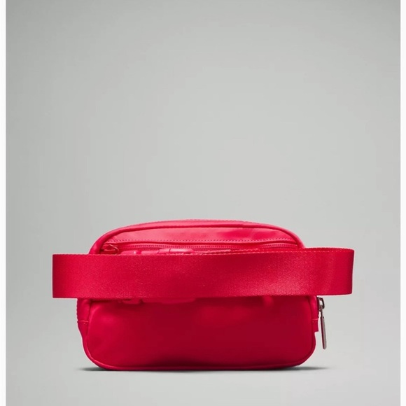 LULULEMON Everywhere Belt Bag Colour pink lip - Picture 3 of 10